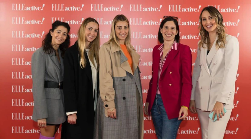 Ilaria Vanni, Perla, Margherita e Antonia Alessandri con l'Onorevole Elly Schlein